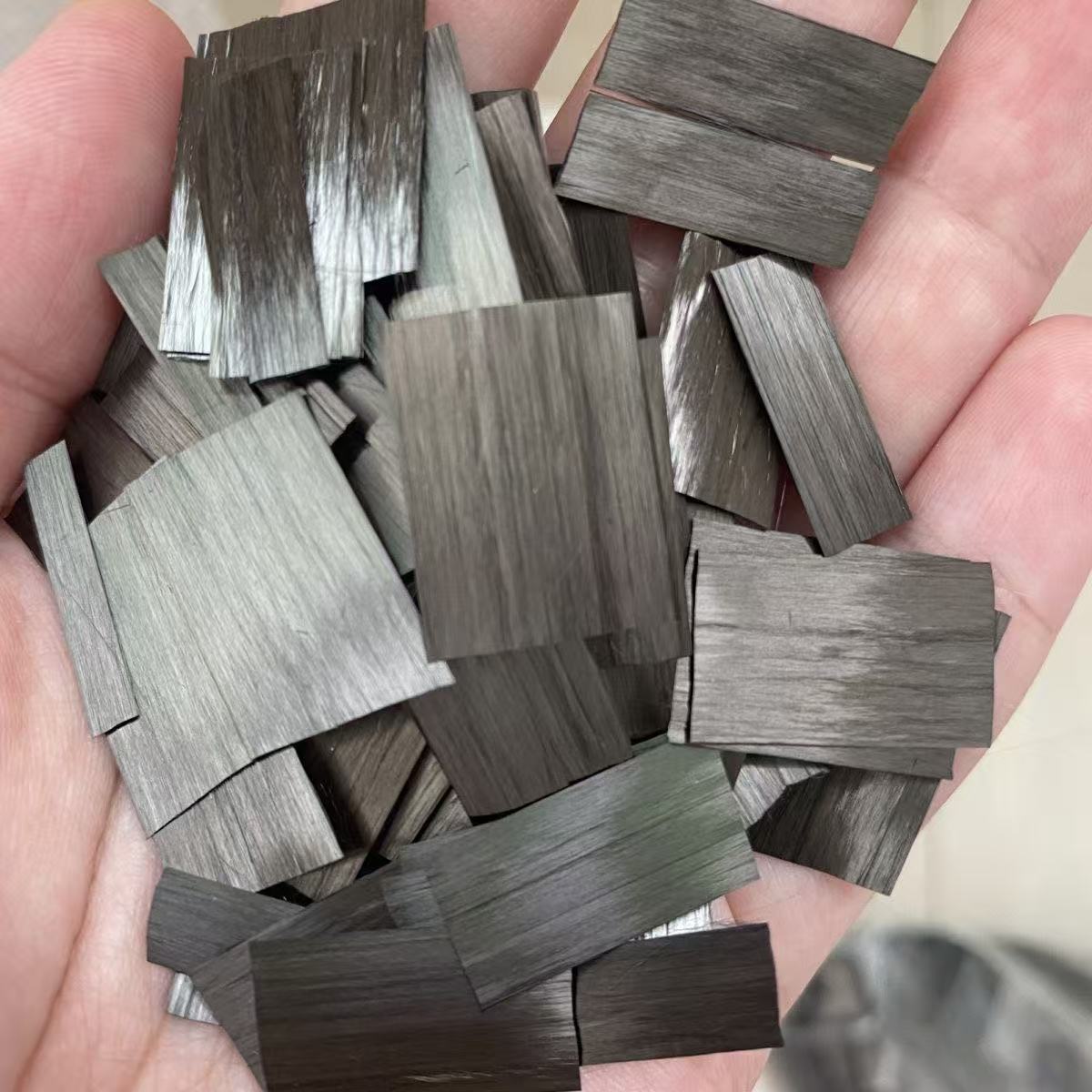Filamentous flake Forged carbo - đánh giá và giá Crepe Pan Carbon