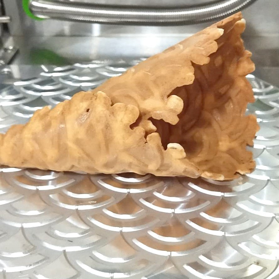 Electric Ice Cream Cone Maker  - đánh giá và giá Waffle Cone Maker